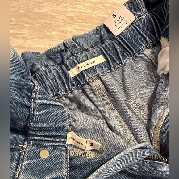 Pacsun Mom Jean Shorts size Small - Picture 3 of 3
